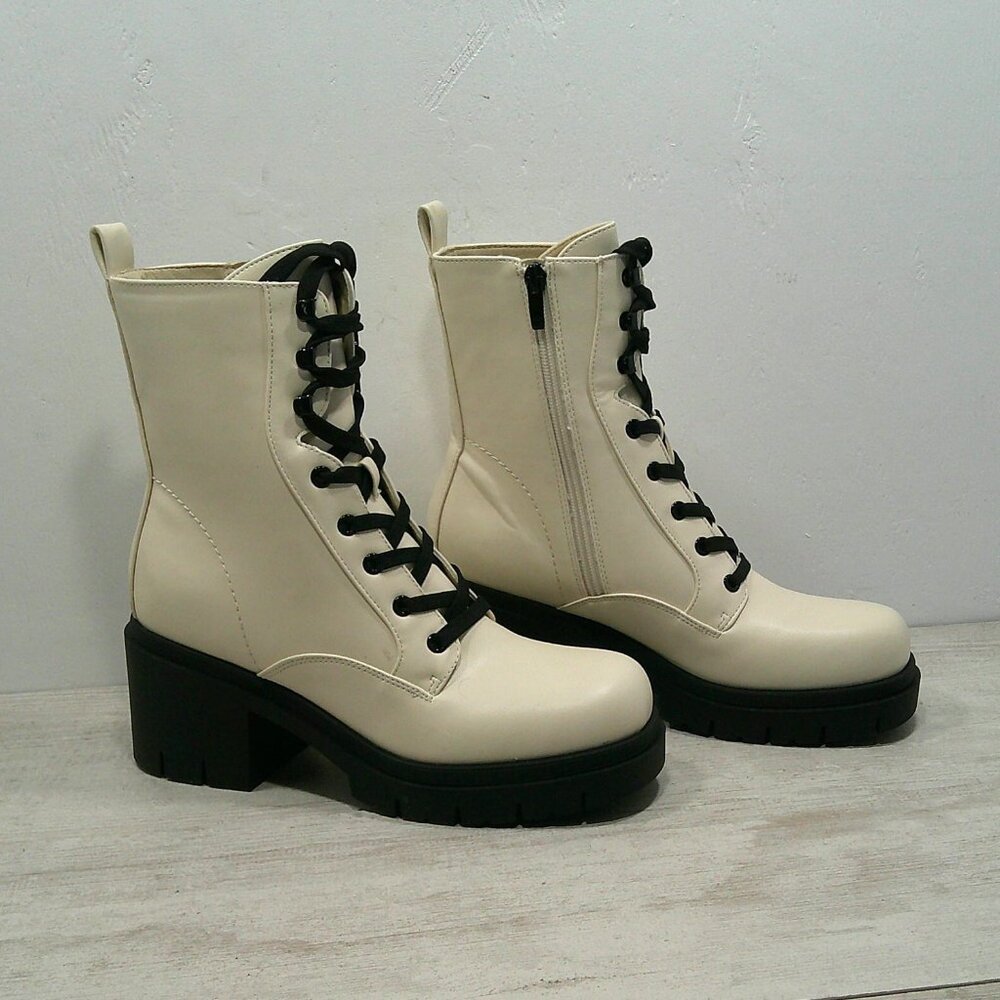 Nine West Juna Faux Leather Platform Grunge Combat Lace-up Boots Ivory Size 9.5